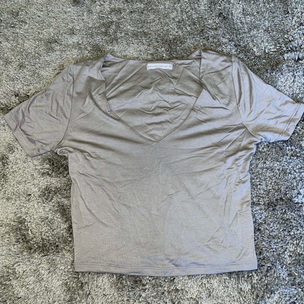 NWOT grey crop top size large stretchy material